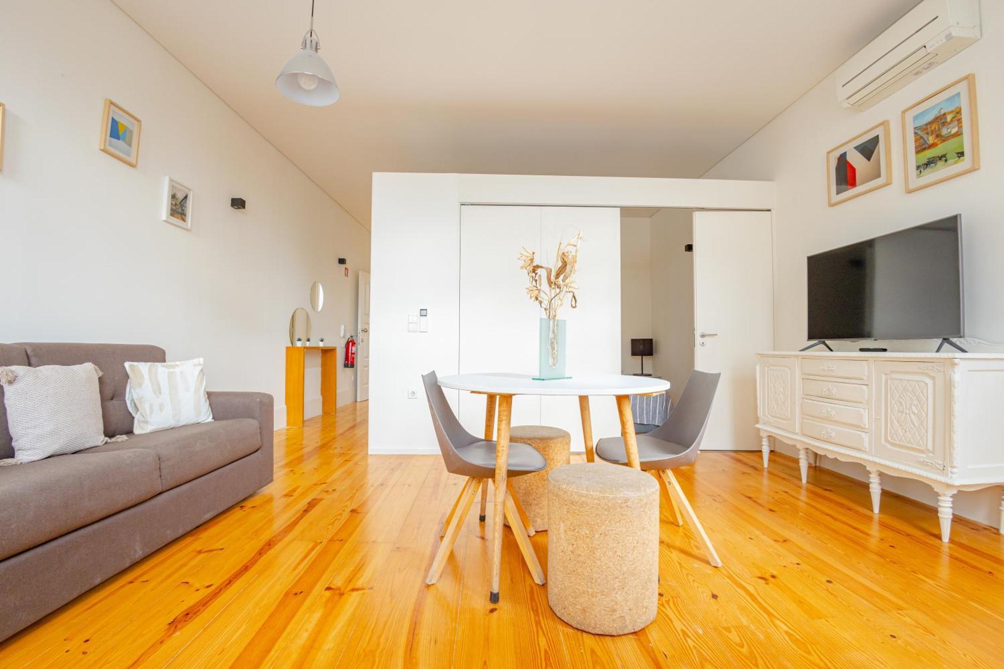 Belas Artes Apartments Porto Luaran gambar