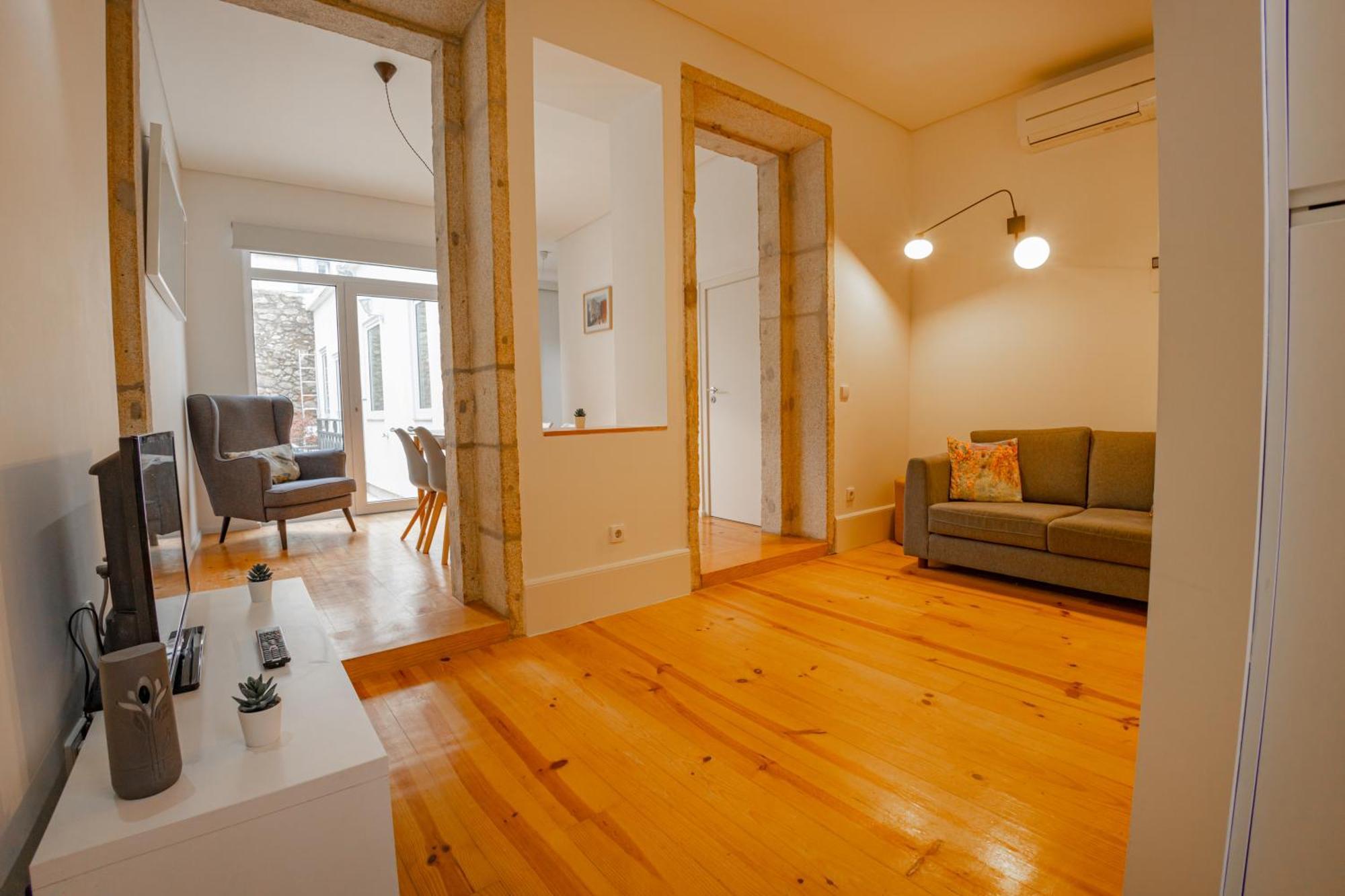 Belas Artes Apartments Porto Luaran gambar