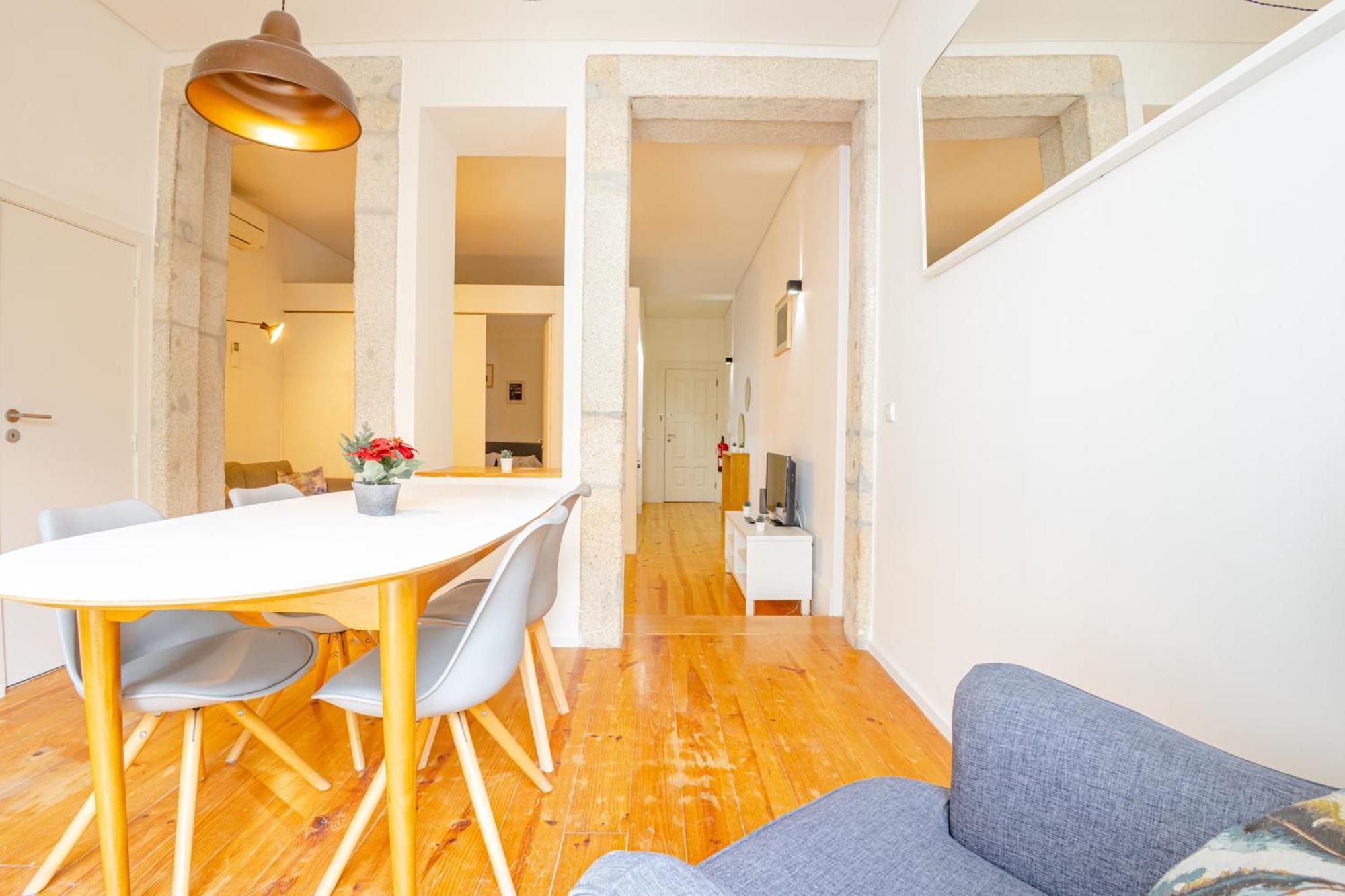 Belas Artes Apartments Porto Luaran gambar